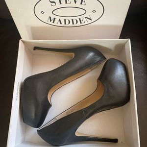 Steve Madden Yasmin Pump
